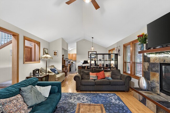 Building Photo - Coastal Elegance Near Sunrise Beach: Luxury 3BR/2.5BA Gig Harbor Home