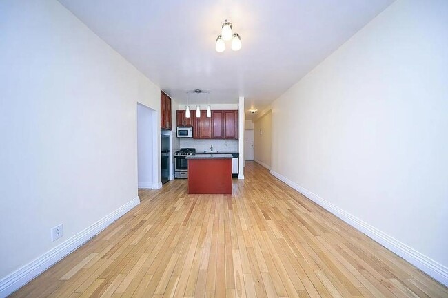 Building Photo - 2950 Ocean Ave