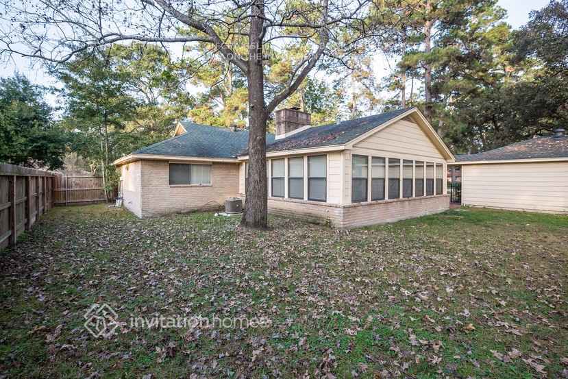 Building Photo - 12103 Silver Creek Dr