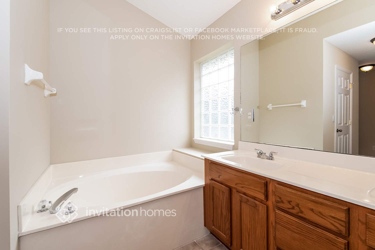 Building Photo - 1905 Tuscan Oaks Ct