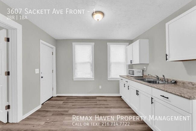 Building Photo - 3607 Sackett Ave