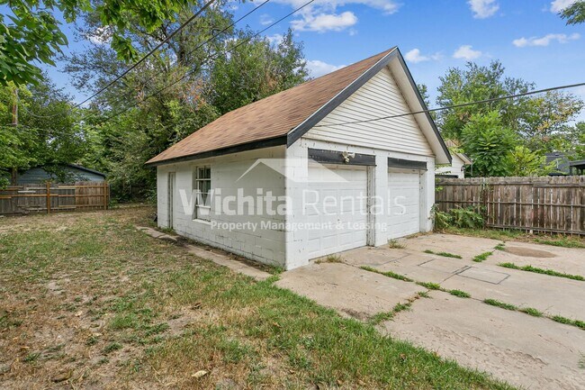 Building Photo - 1132 B W Munnell Ave