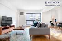 Building Photo - 300 E 51st St