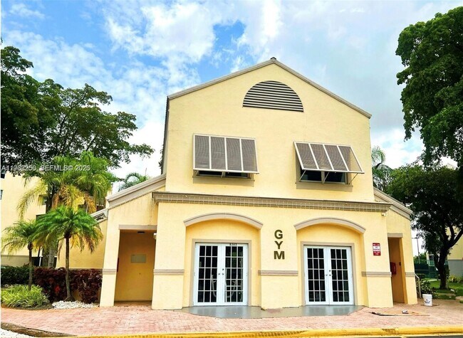 Building Photo - 8353 Lake Dr