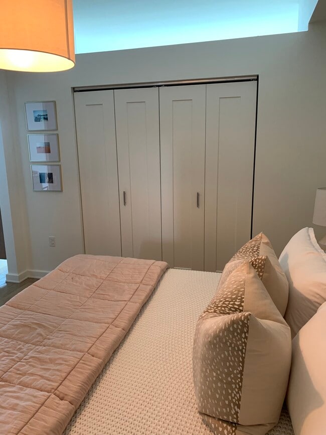 Building Photo - 2212 -TWTW