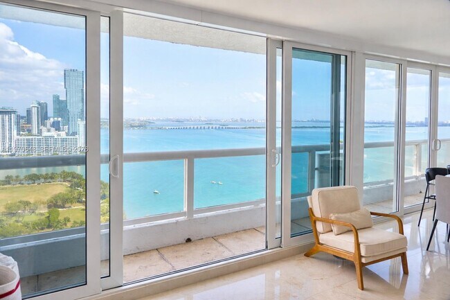 Building Photo - 1717 N Bayshore Dr