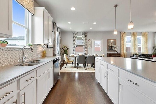 Building Photo - 420 Staunton Dr