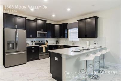 Building Photo - 1668 Moon Valley Dr