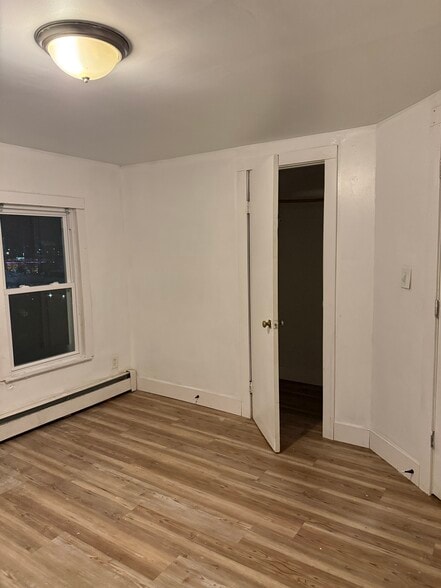 Building Photo - 103 Walnut St