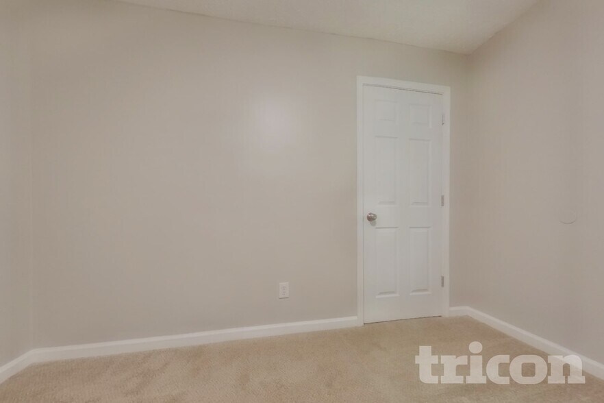 Building Photo - 411 Clearstream Ln