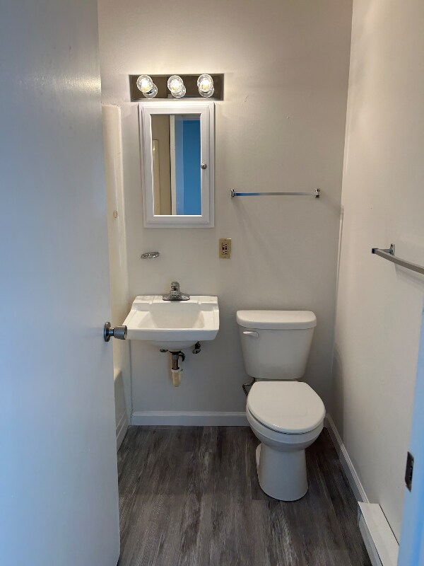 Building Photo - 42 E Pine St