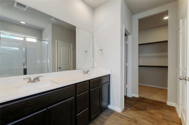 Building Photo - 14612 Frankel Loop