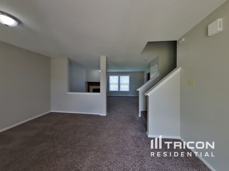 Building Photo - 10823 Firefly Cir