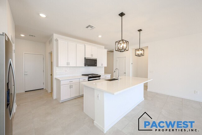 Building Photo - Your new home for lease!