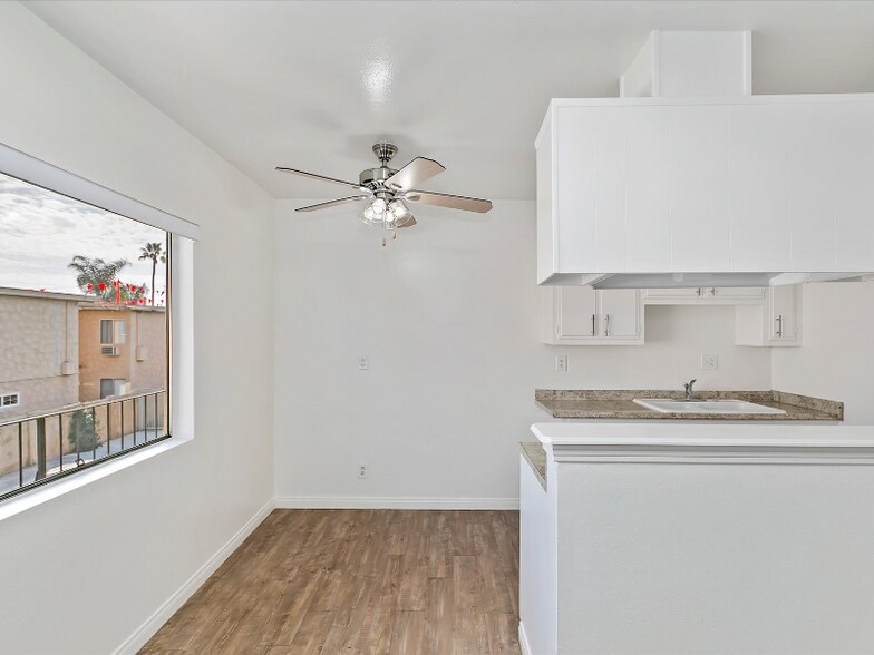 Building Photo - 16229 Woodruff Ave