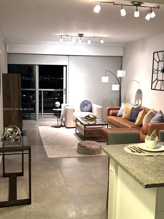 Building Photo - 888 Biscayne Blvd