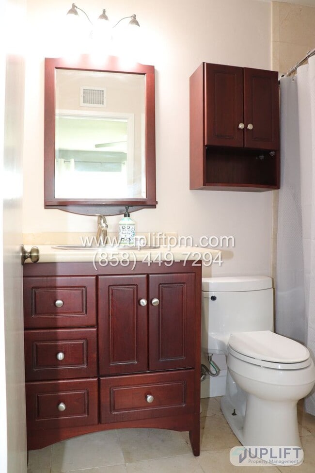 Building Photo - 4 BEDROOM/2 BATHROOM - MIRA MESA