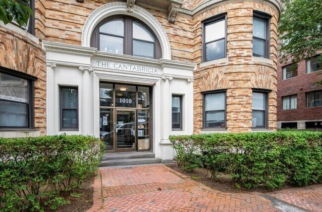 Primary Photo - 1010 Massachusetts Ave