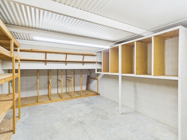 Building Photo - Charming 2BR/2BA with incredible storage in Fredericksburg, TX!