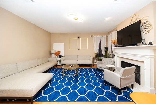 Building Photo - 2106 Hunter Pl Ln