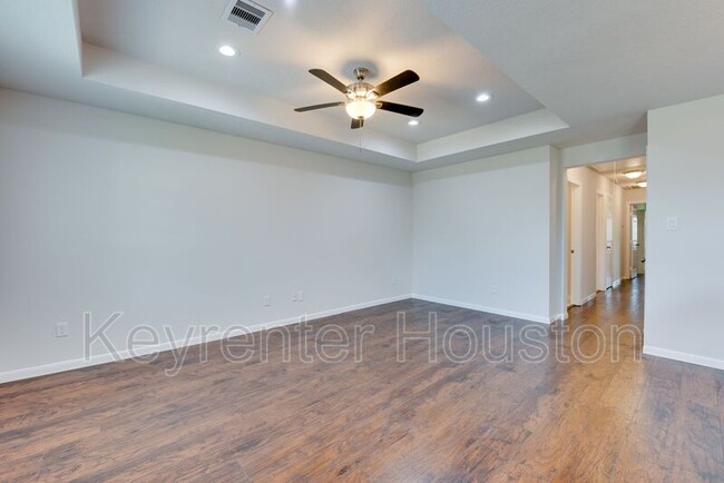 Building Photo - 5405 Groveton St