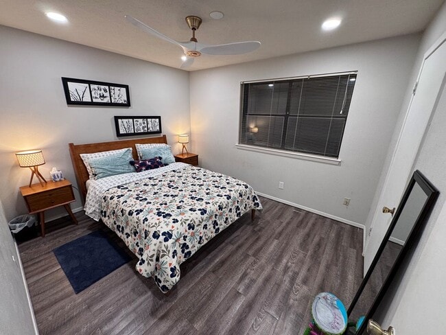 Building Photo - 249 Wedgewood Ln