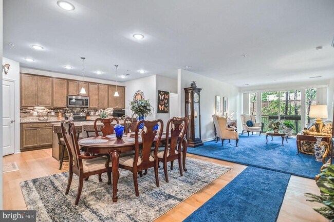 Building Photo - 13950 Englefield Dr