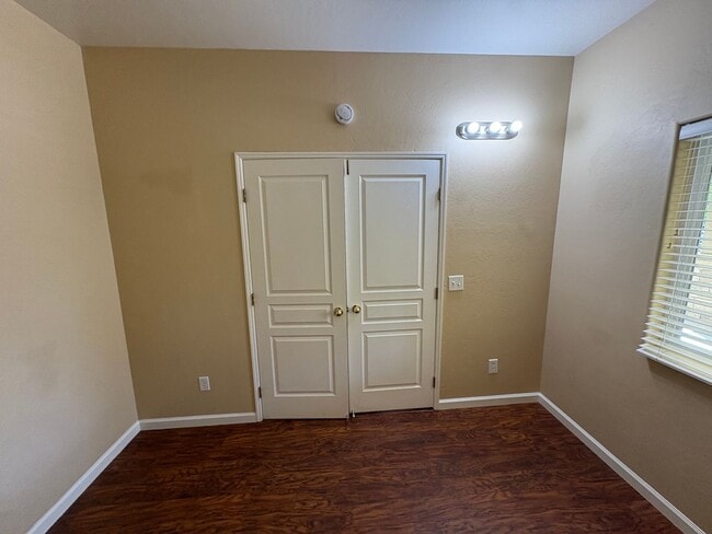 Building Photo - Two story home in SW Visalia coming soon!