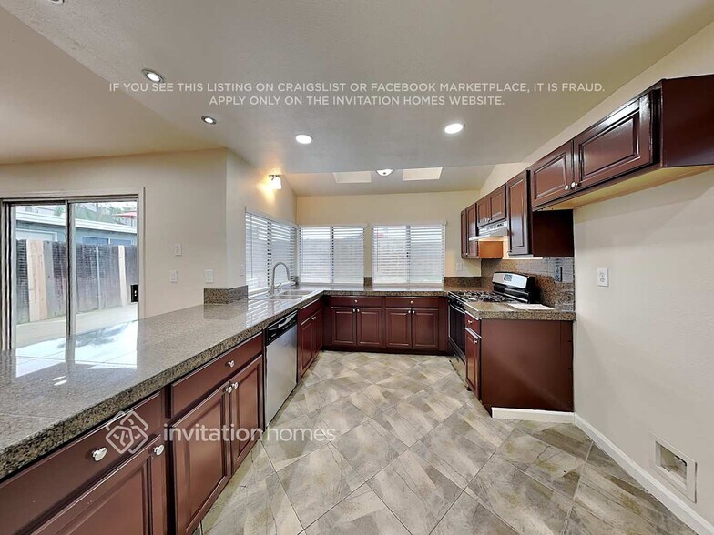 Building Photo - 23270 Elfin Pl