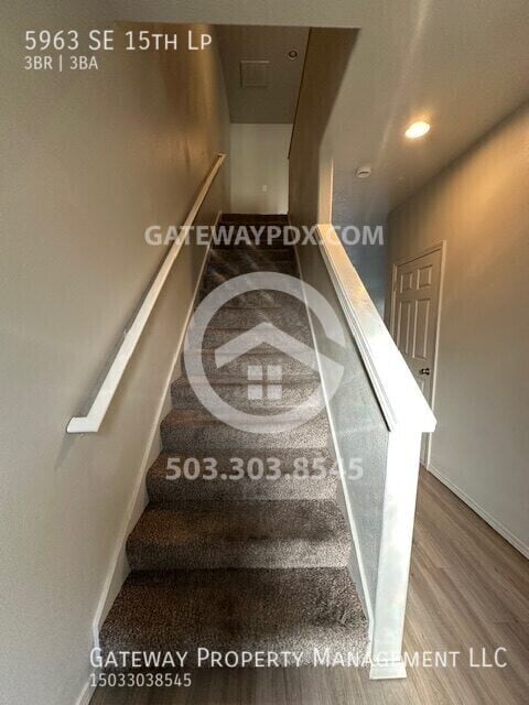 Building Photo - 5963 SE 15th Loop