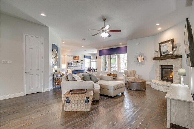 Building Photo - 15024 Teasley Ave
