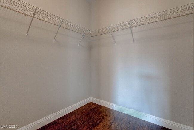 Building Photo - 7701 W Robindale Rd