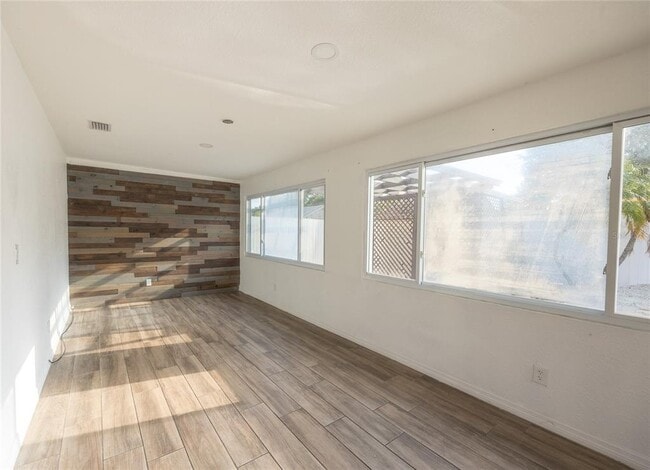 Building Photo - 10720 110th Ln N