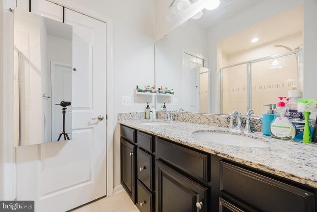 Building Photo - 43831 Stubble Cor Sq