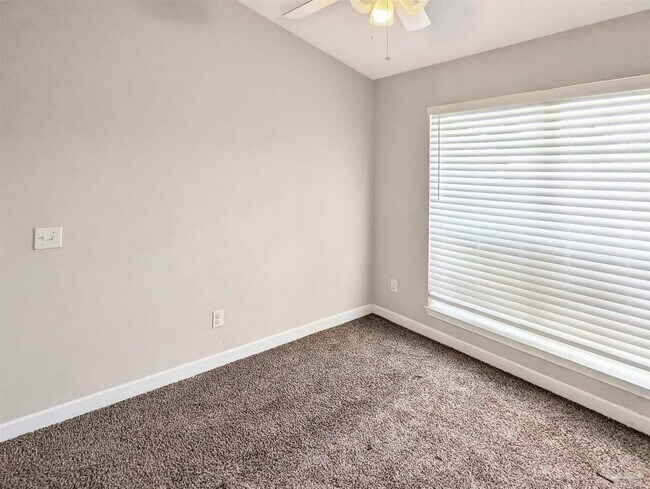 Building Photo - 734 Marlin Spike Dr
