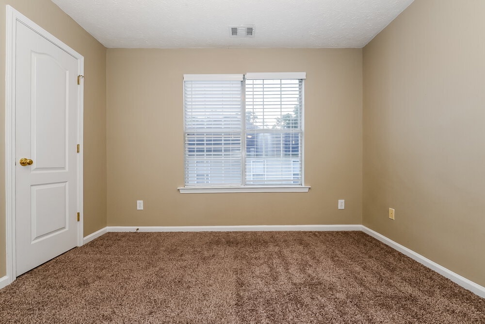 Building Photo - 394 Summer Hill Cir