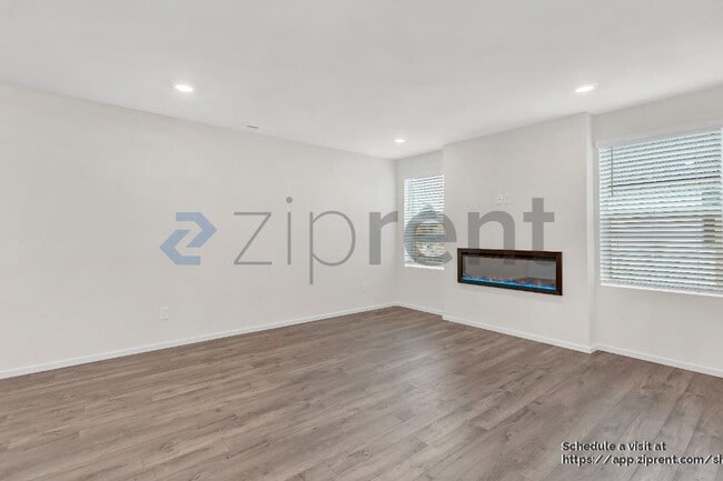 Building Photo - 1509 NE 121st Ave