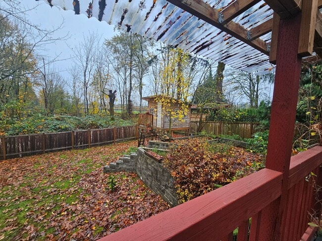 Building Photo - 3 Bedroom 1.5 Bathroom Single Family Home in Redmond!