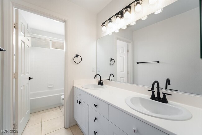 Building Photo - 299 Queen Creek Cir