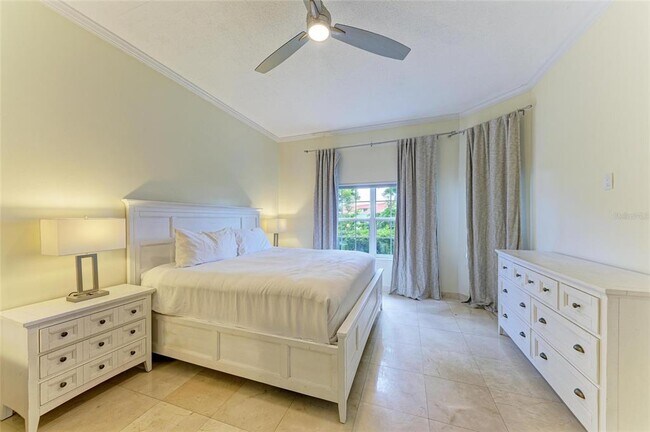 Building Photo - 3605 54th Dr W