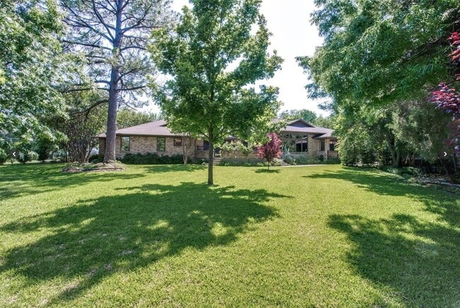 Building Photo - 4825 Crooked Ln