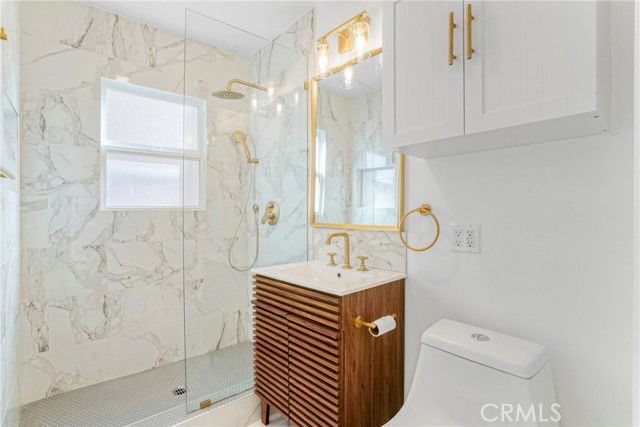 Building Photo - 1524 E Mariposa Ave