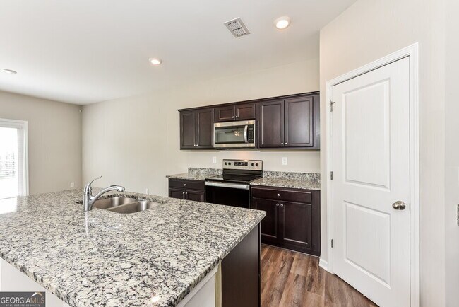 Building Photo - 3765 Newbury Pl Dr
