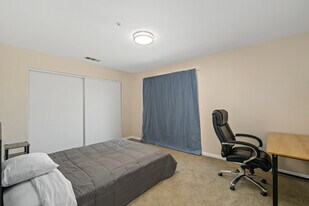 Building Photo - 3455 Dwight Ave