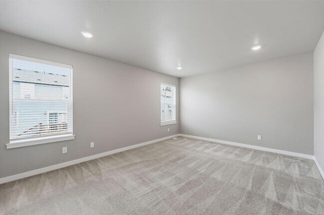 Building Photo - Spacious Newer Lacey Home | 3-Bed Home with A/C, Gas Fireplace, Bonus Loft & Fully Fenced Backyard!