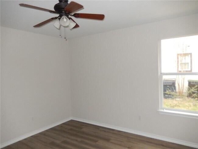 Building Photo - 116 Rinehardt St