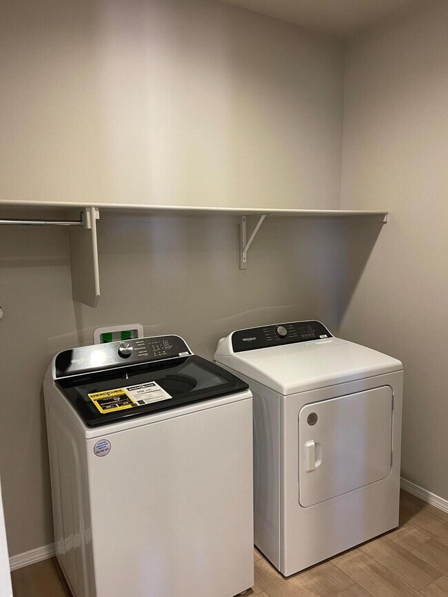 Building Photo - 5469 Osha Spg St