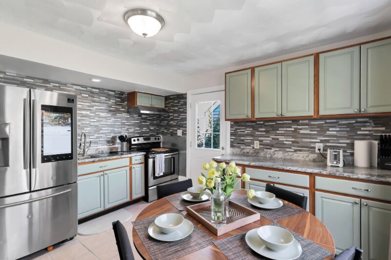 Building Photo - 3333 Dresden St