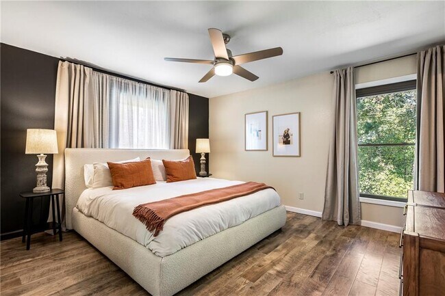 Building Photo - 1 Penzance Dr