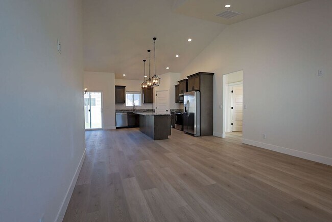 Building Photo - Kimberly - Single Family Home